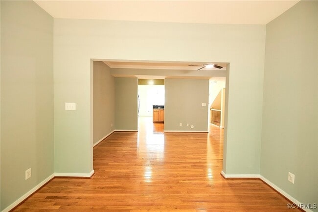 Building Photo - 444 Kingscote Ln