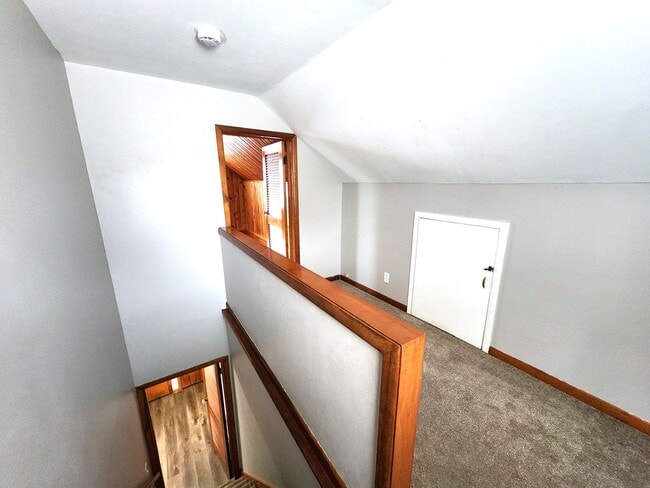 Building Photo - 4 Bedroom Cape Cod with Large Partially Fenced Yard