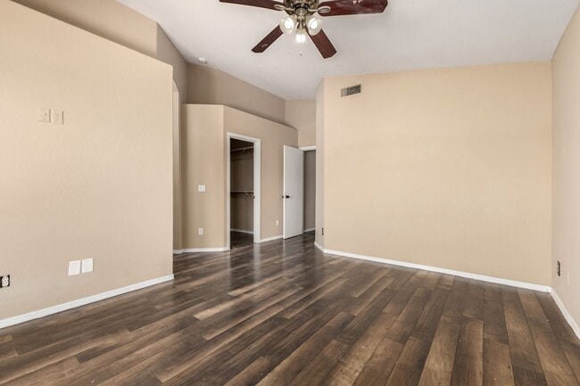 Building Photo - Charming 4-Bedroom Peoria Home with Private Pool – Great Location!