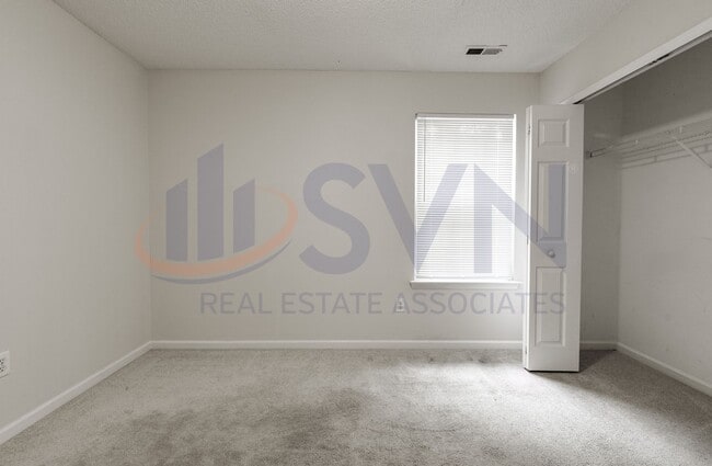 Building Photo - 5015 Silhouette Dr