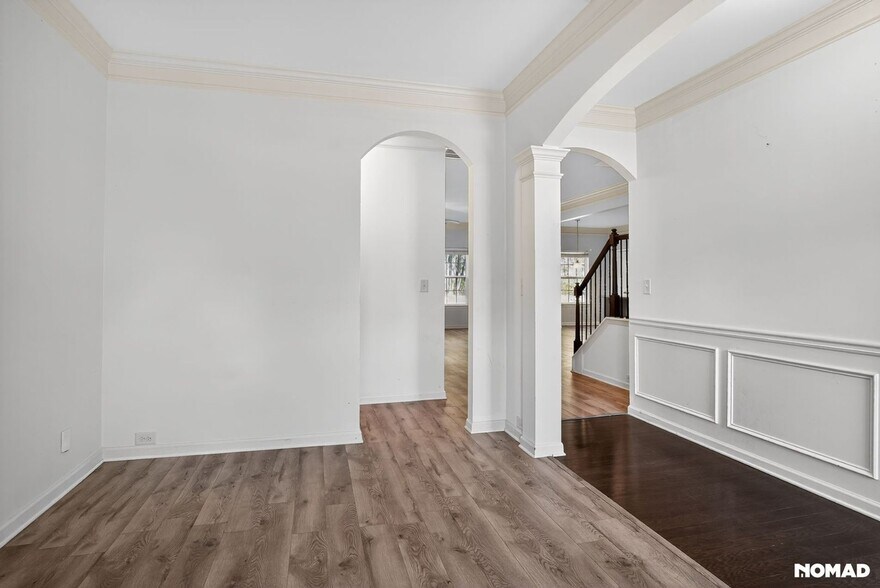 Building Photo - 1041 Sonoma Dr SW