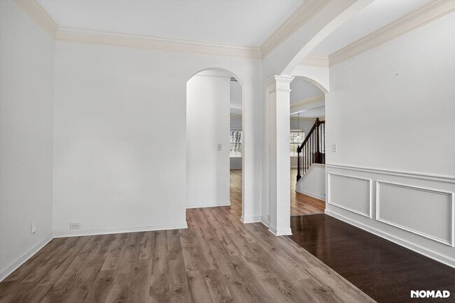 Building Photo - 1041 Sonoma Dr SW