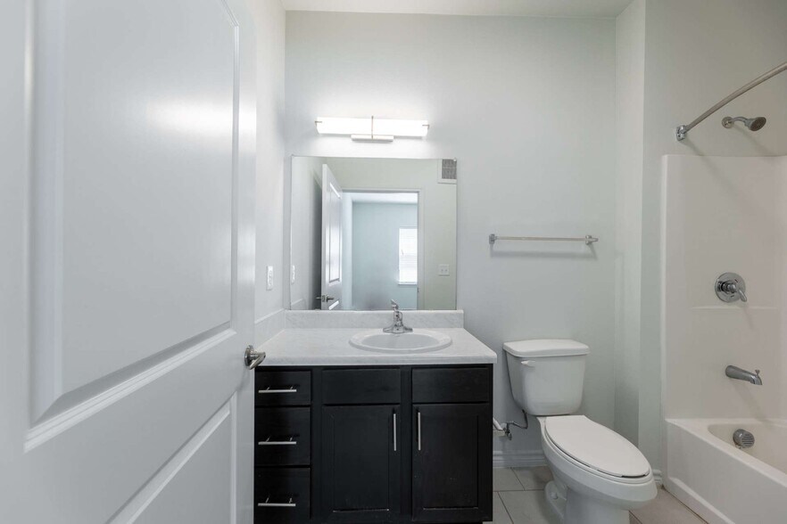 Building Photo - 2900 La Junta St