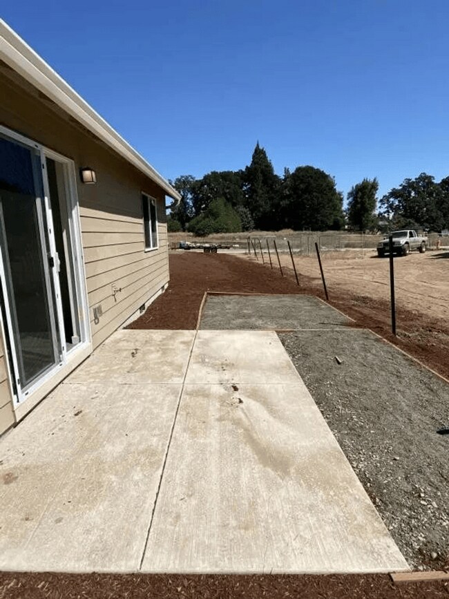 Building Photo - LanC01