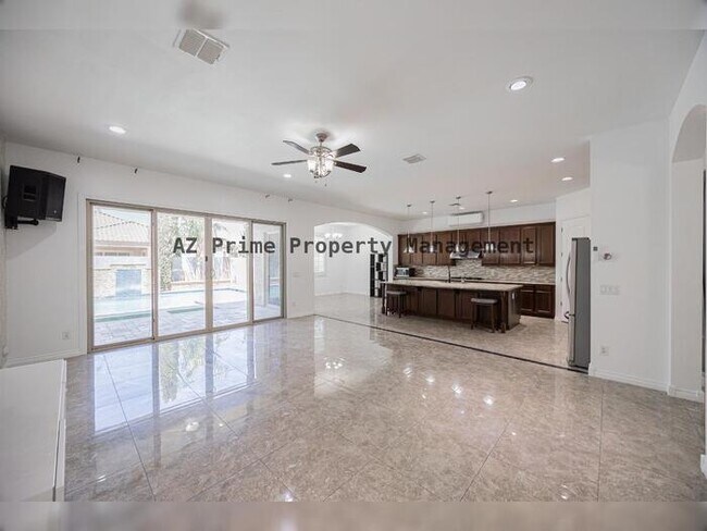 Building Photo - 224 E Mead Dr