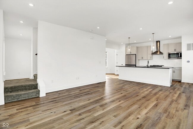 Building Photo - 1303 Deloss St