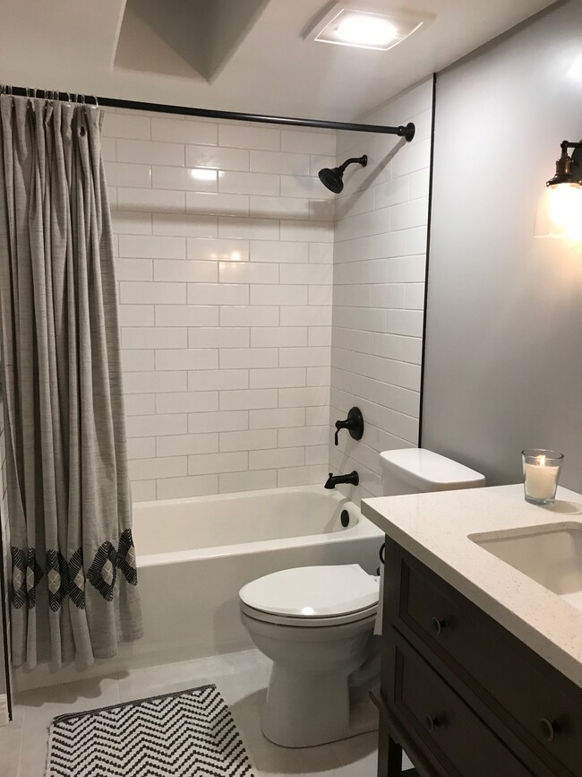 Alternate view of bathroom - 246 SW 119th St