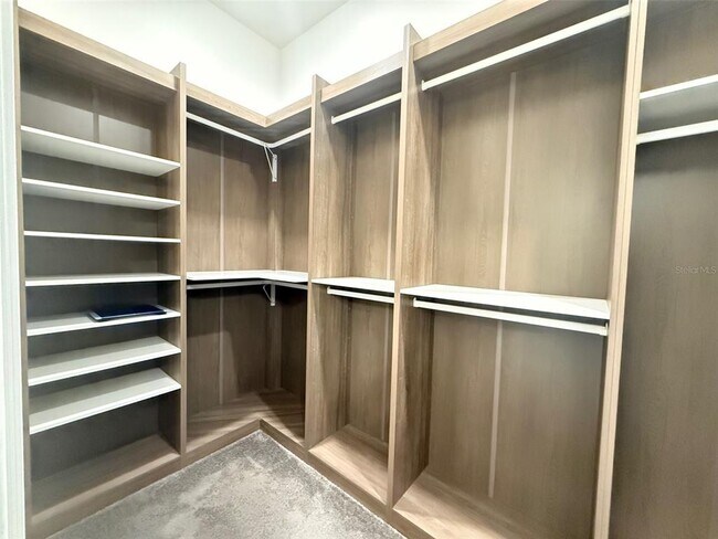 Building Photo - 2074 Brillante Dr