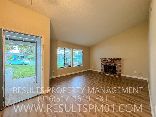 Building Photo - Spacious Single-Story Home in Prime Citrus Heights Location