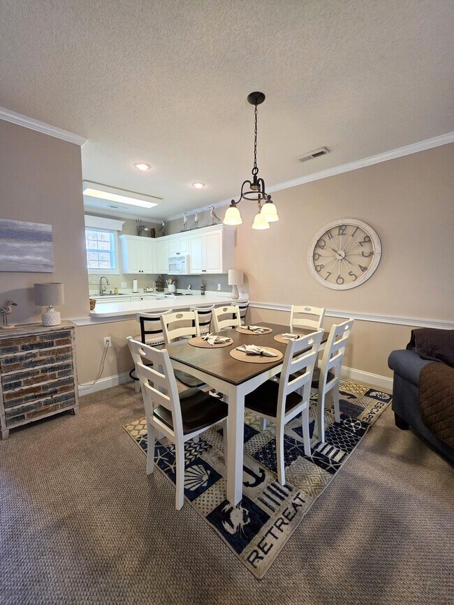 Building Photo - 4231 Hibiscus Dr
