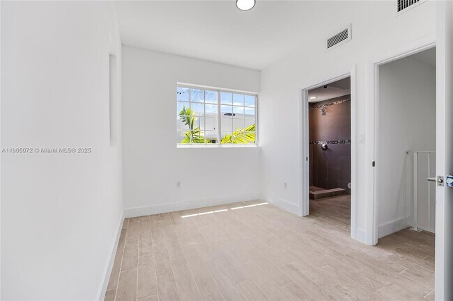 Building Photo - 1519 Pennsylvania Ave