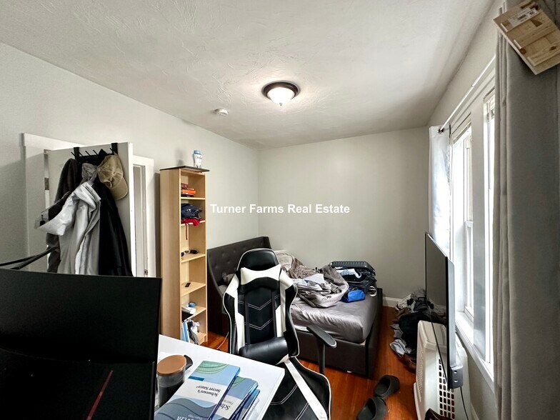 Building Photo - 1085 Dorchester Ave