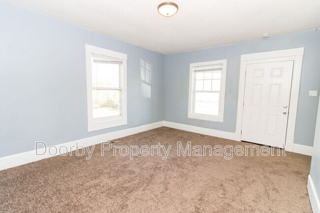 Building Photo - 3813 Central Ave