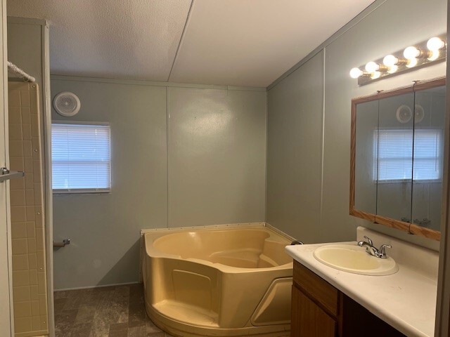 Building Photo - 15182 Paradise Cove Dr