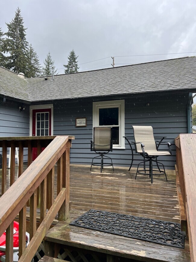 Building Photo - 2344 Northlake Way NW