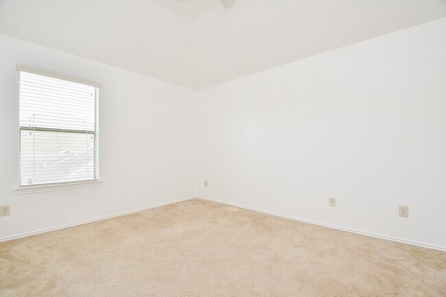 Building Photo - 11110 Oriole Creek Ln