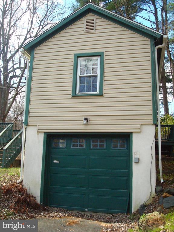 Building Photo - 605 Norway Rd