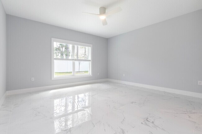 Building Photo - 4 Karl Ct