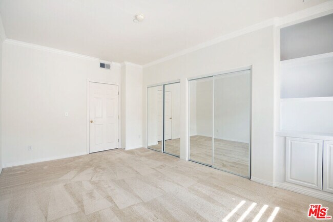 Building Photo - 4400 Cartwright Ave