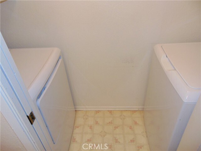 Building Photo - 2203 Apricot Dr