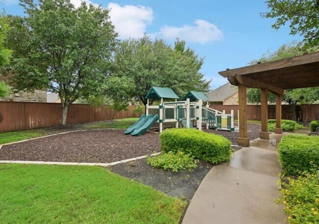 Building Photo - 2437 Lyla Ln