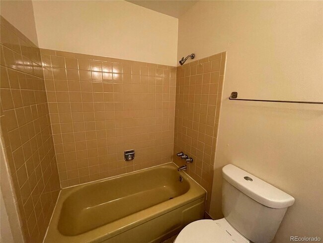 Building Photo - 6534 Zinnia St