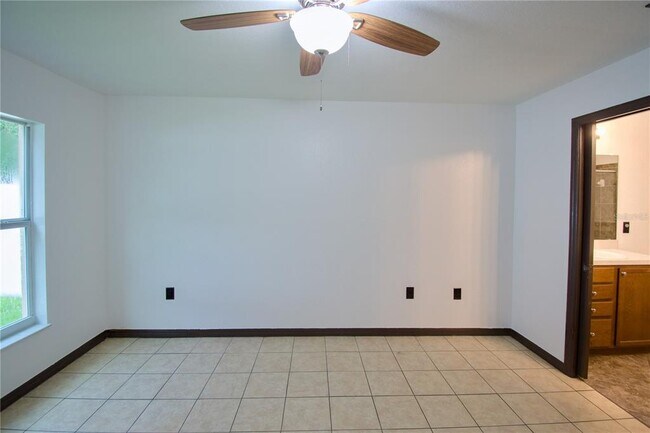 Building Photo - 1821 Wallace Manor Ln