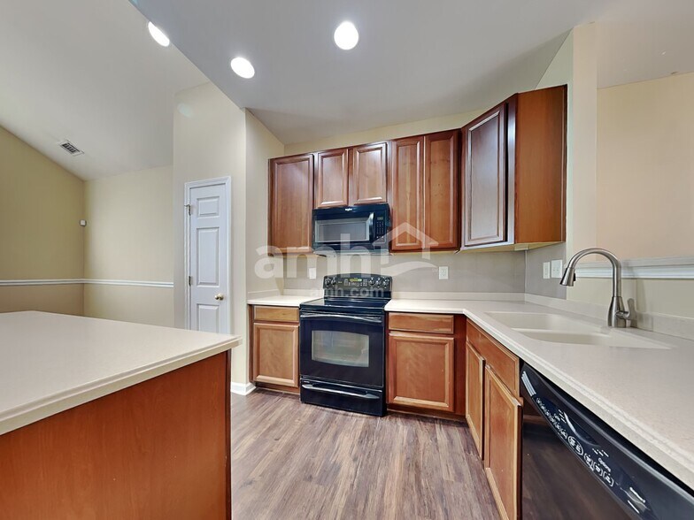 Building Photo - 11225 Amherst Glen Dr