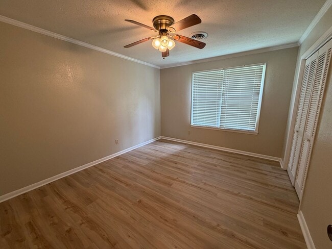Building Photo - 4 bed/3 bath house in Tupelo