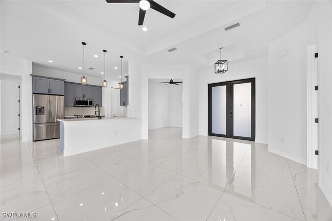 Building Photo - 1609 Nelson Rd N