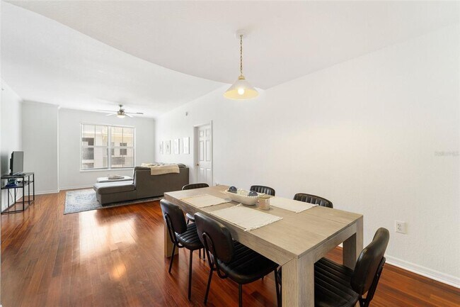 Building Photo - 700 S Harbour Island Blvd