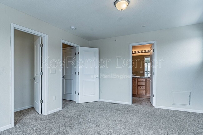 Building Photo - 492 S Saulsbury St
