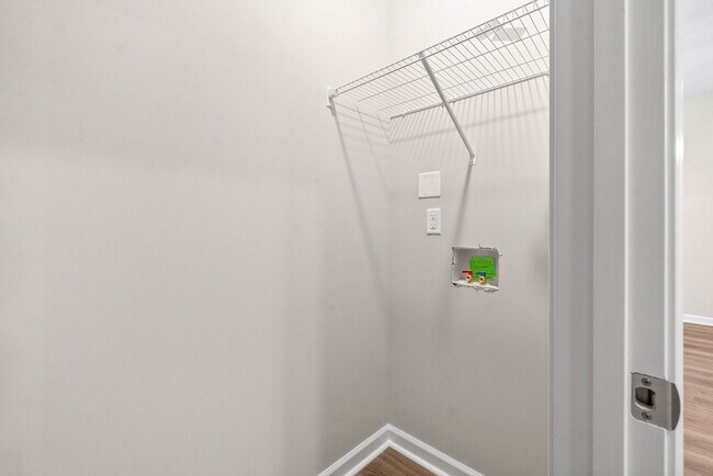 Building Photo - Beautiful 3 Bedroom Home For Rent Near Downtown Clarksville!