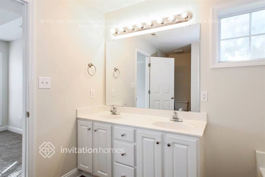 Building Photo - 1616 Battle Ln