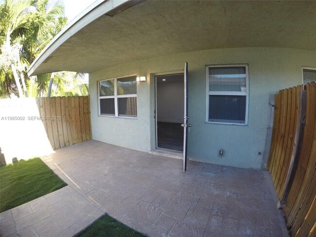 Building Photo - 1204 NE 5th Terrace