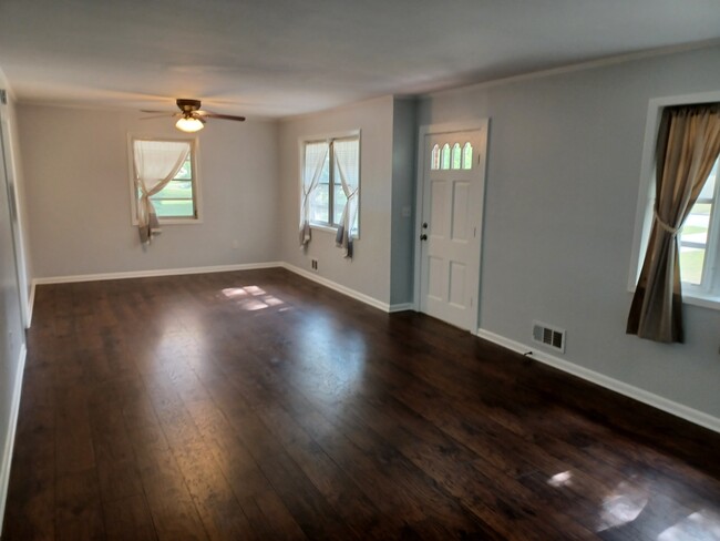 Dining room - 1303 Skyline Dr