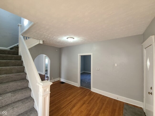 Building Photo - 4054 Byram Ave