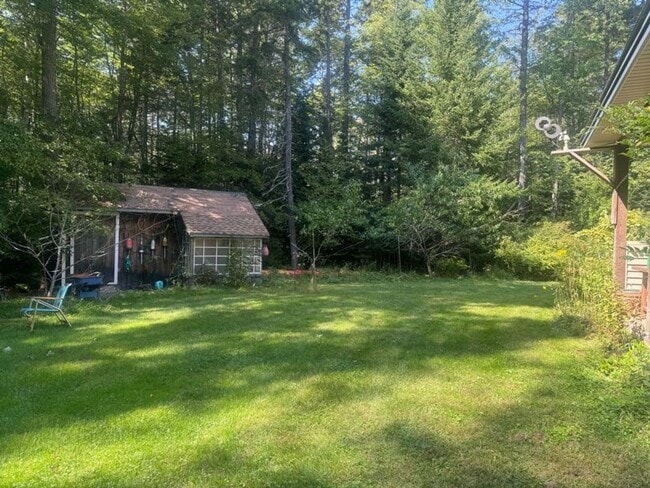Building Photo - Beautiful 3 Bedroom Brunswick House