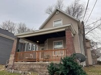 Building Photo - 443 Quimby St NE