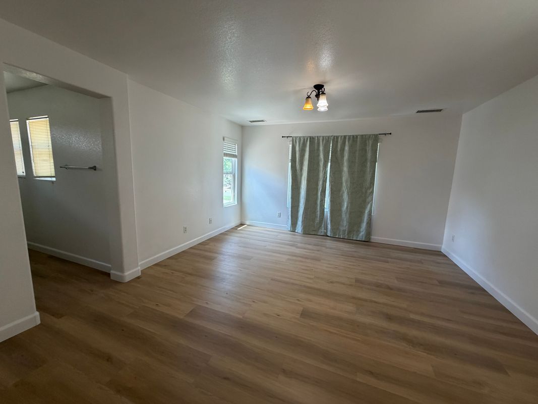 Building Photo - 1356 Comfrey Leaf Dr