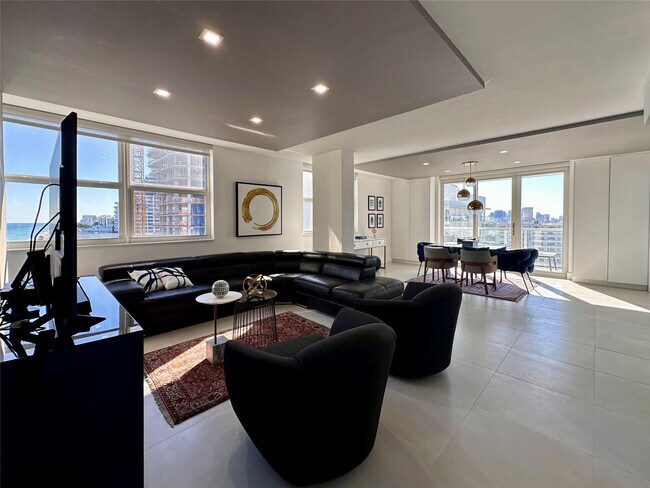 Building Photo - 209 N Fort Lauderdale Beach Blvd