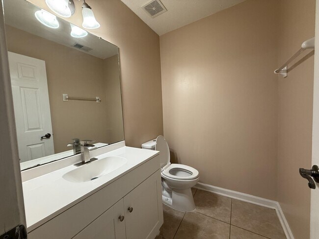 Building Photo - 284 Cross Breeze Dr