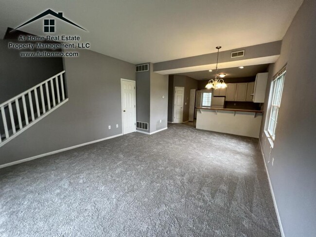 Building Photo - 1012 Boulder Court