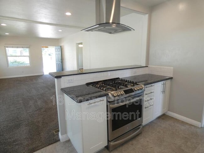 Building Photo - 4536 4th St