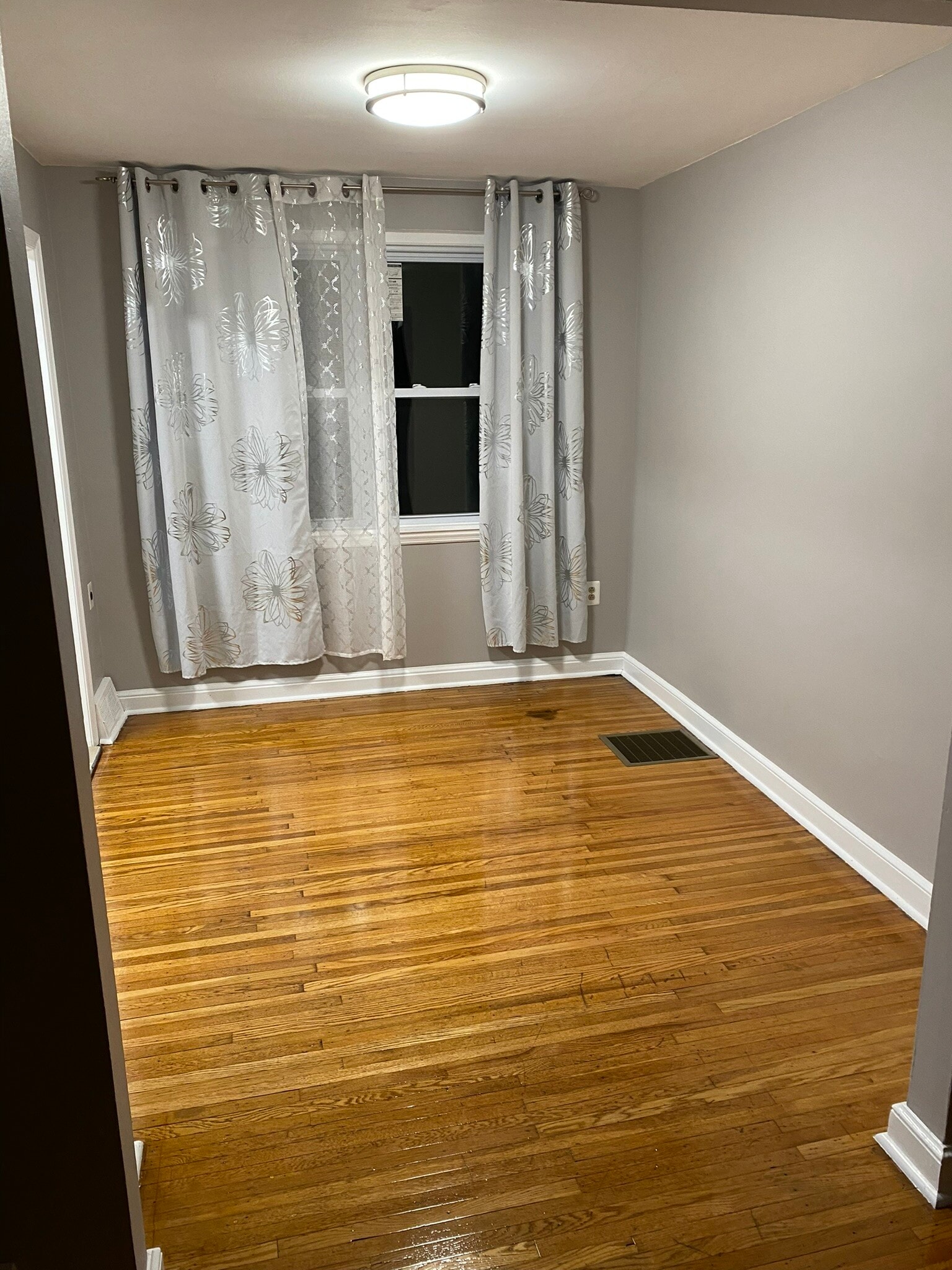 Building Photo - 6708 Montgomery Ave