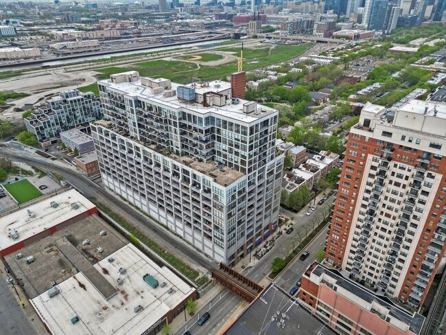 Building Photo - 1530 S State St