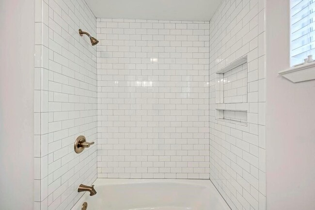 Building Photo - 1209 Arden Dr