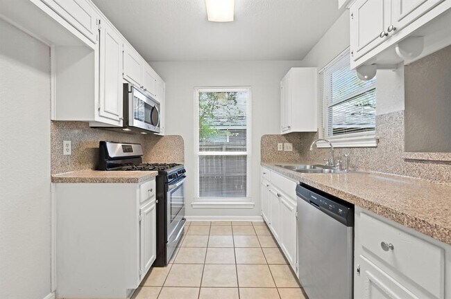 Building Photo - 2514 Howellwood Wy
