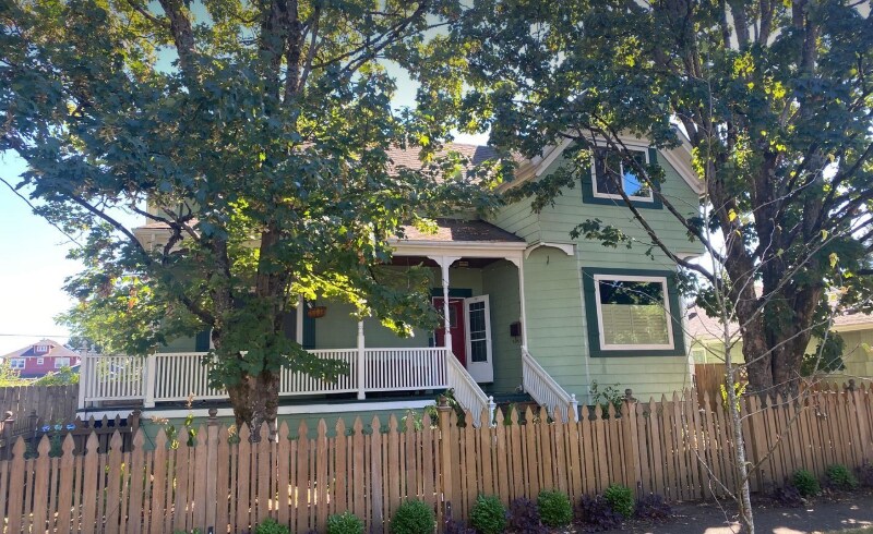 Primary Photo - 5522 SE Ramona St