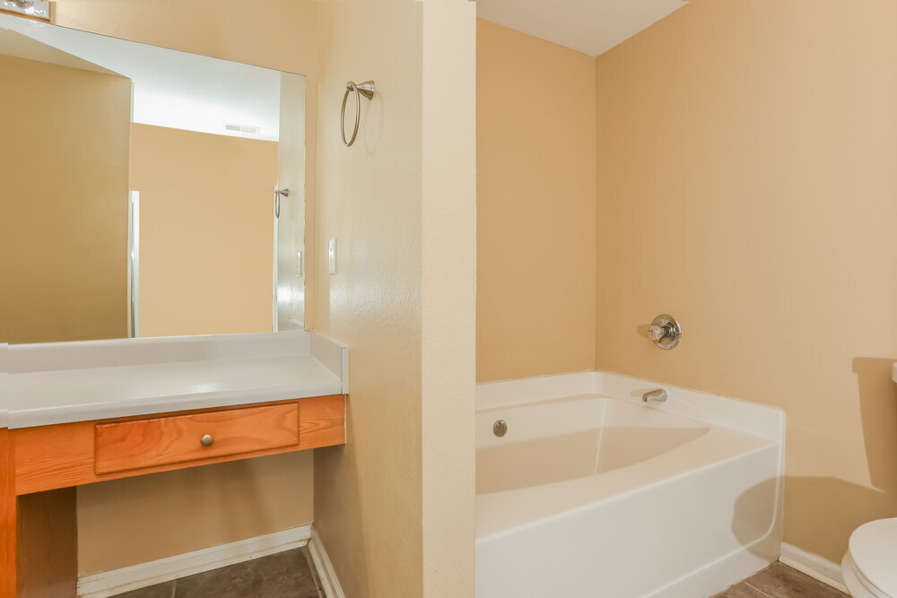 Building Photo - 25 Lakeridge Ct